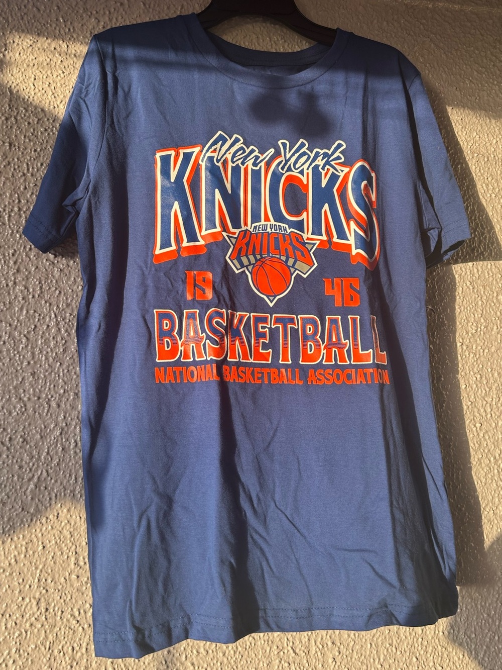 NEW YORK KNICKS 1946 BASKETBALL TSHIRT BLUE ORANGE KIDS SIZE XL NBA NWT LOGO